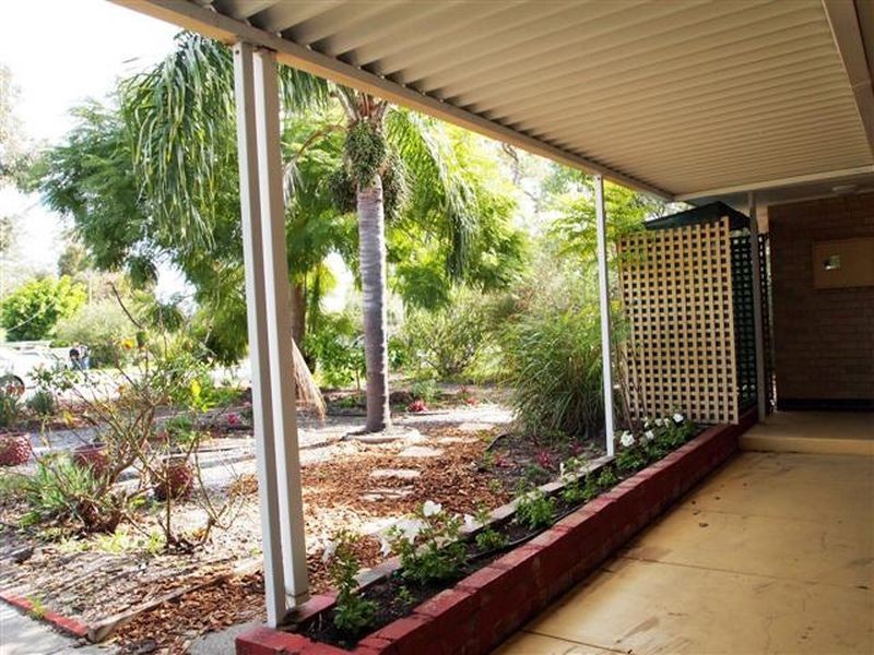 15 Manxton Way, Lynwood WA 6147