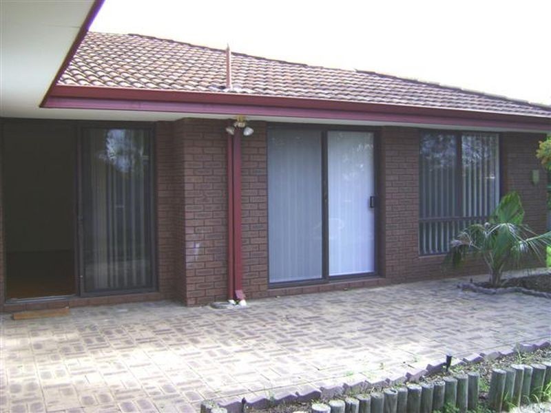 8 Newlyn Road, Willetton WA 6155