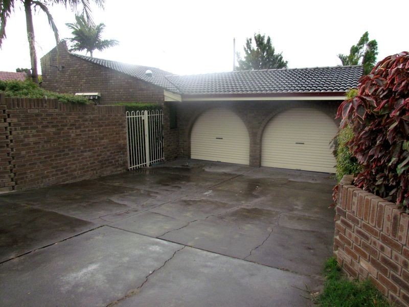 82 Burrendah Boulevard, Willetton WA 6155
