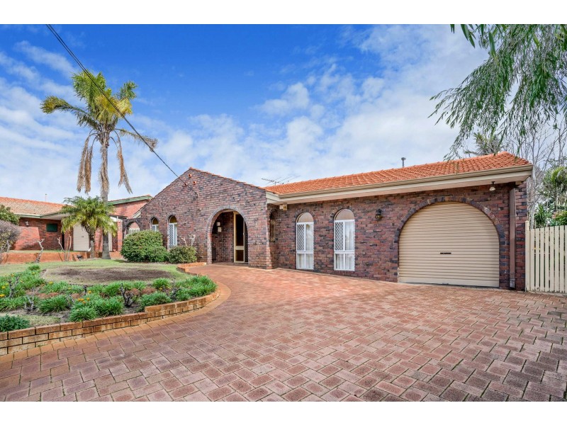 5 Vigors Avenue, Bull Creek WA 6149