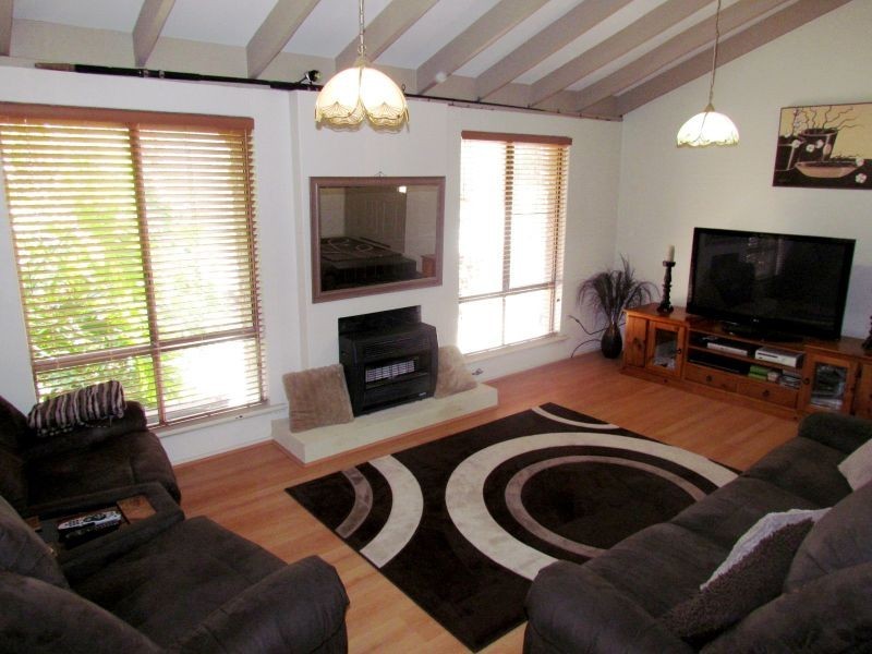 10 Kingsford Drive, Willetton WA 6155