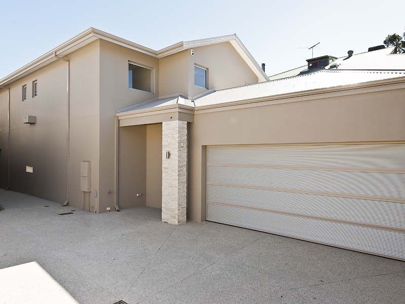 2/9 Surrey Road, Wilson WA 6107