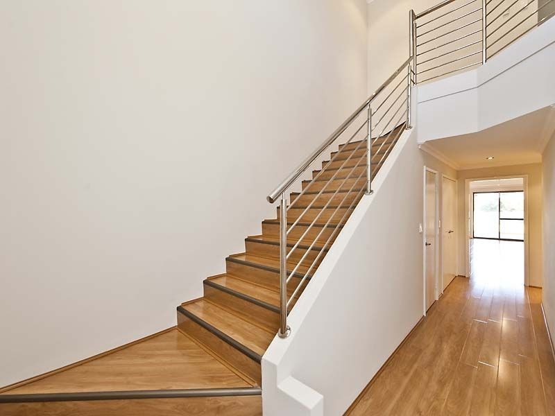 2/9 Surrey Road, Wilson WA 6107