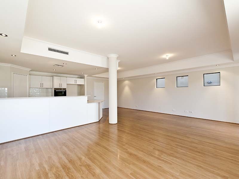 2/9 Surrey Road, Wilson WA 6107