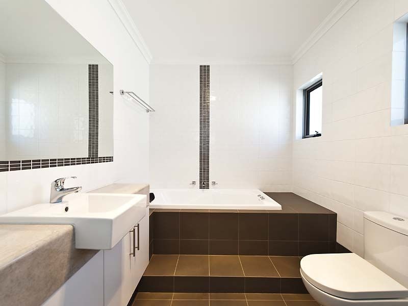 2/9 Surrey Road, Wilson WA 6107