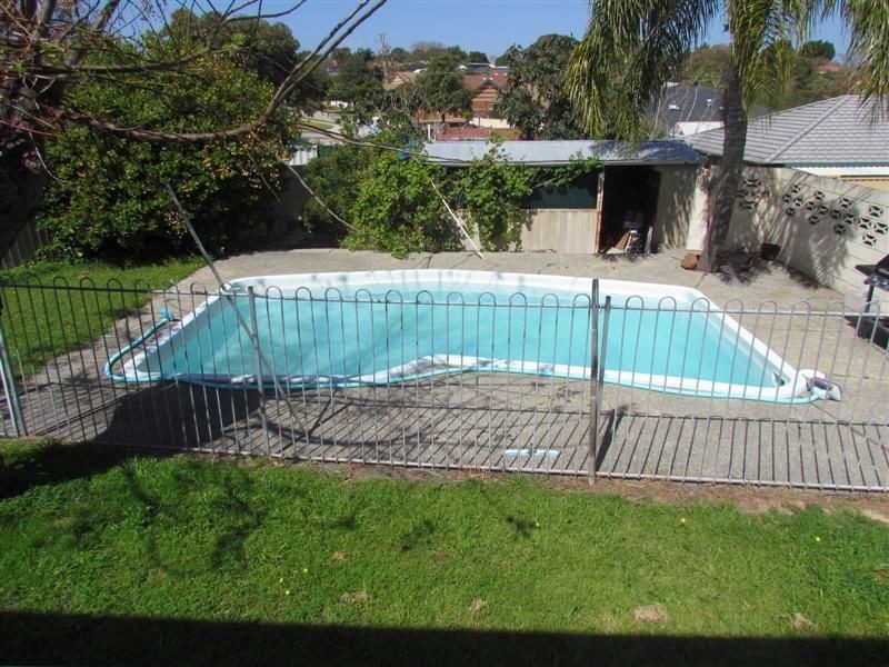 73 Arkwell Street, Willagee WA 6156