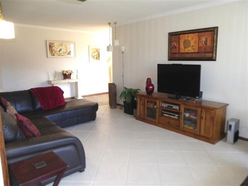 159 Corinthian Road East, Riverton WA 6148