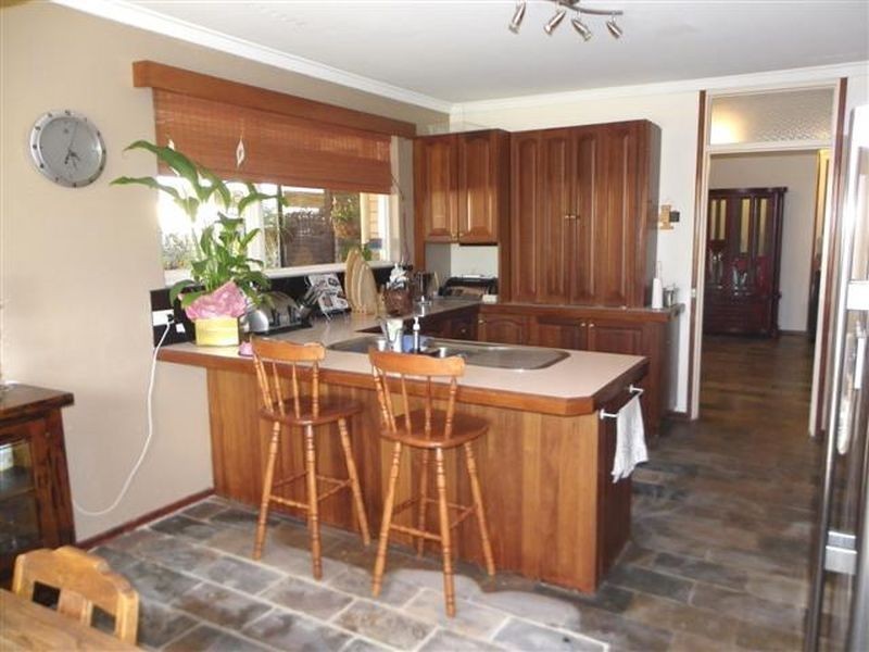 159 Corinthian Road East, Riverton WA 6148