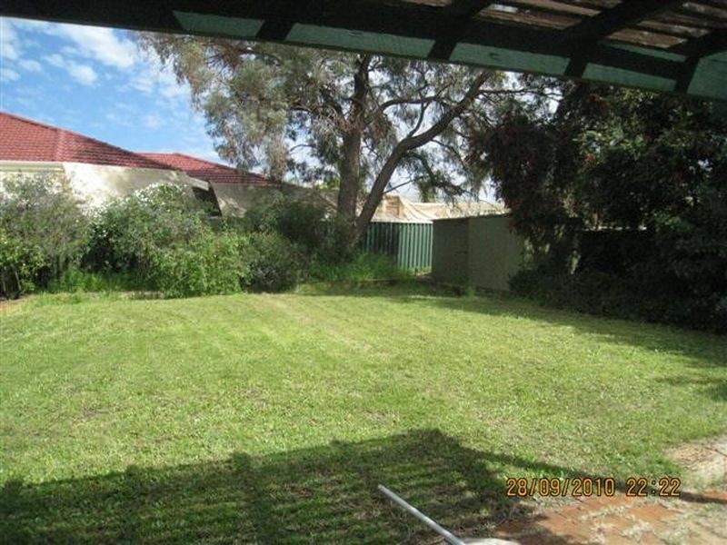 41 Goss Avenue, Manning WA 6152