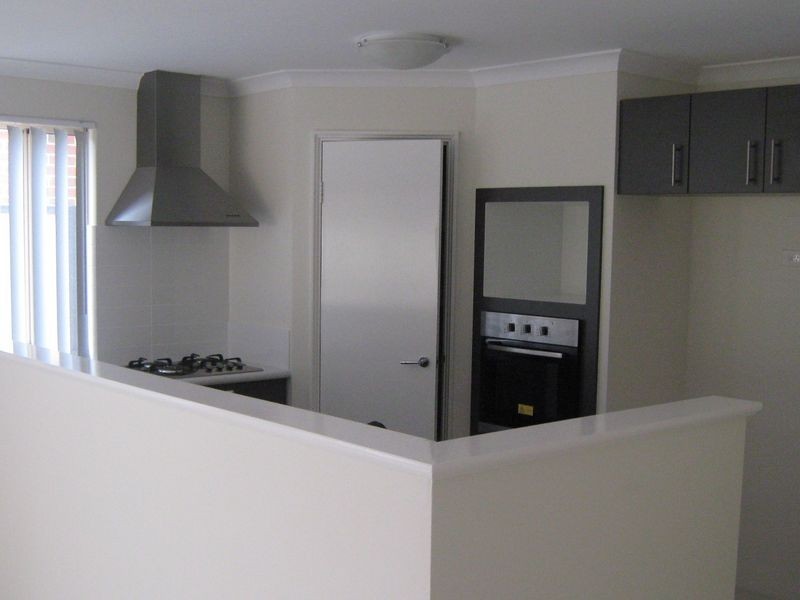 4/54 Sixth Road, Armadale WA 6112