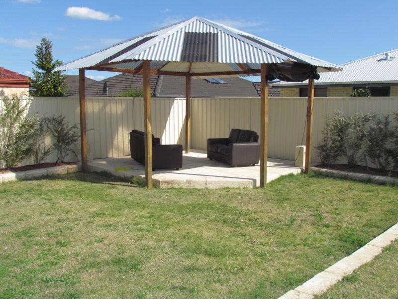 11 Eyebright Court, Huntingdale WA 6110