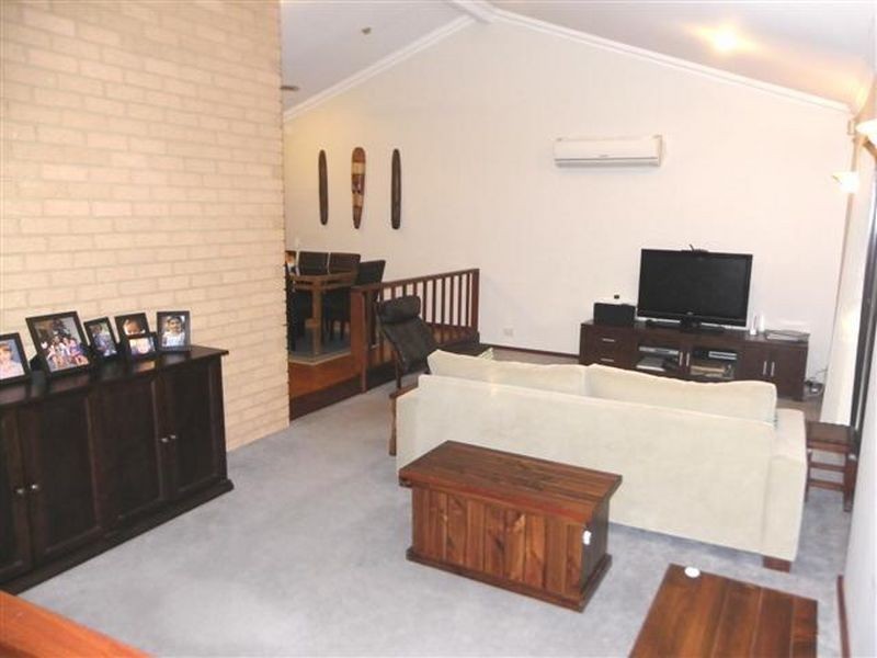 40 Sinian Crescent, Willetton WA 6155