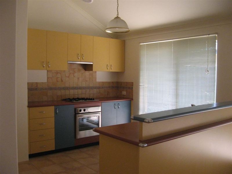 32 Parkfield Boulevard, Bertram WA 6167