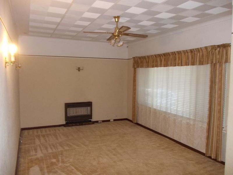 16 Gertrude Avenue, Champion Lakes WA 6111