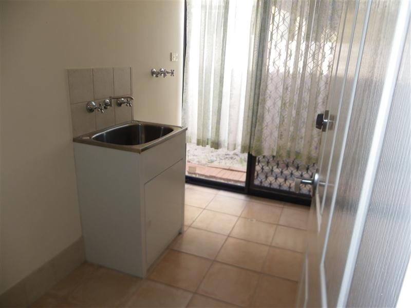 15 Glennon Way, Rossmoyne WA 6148