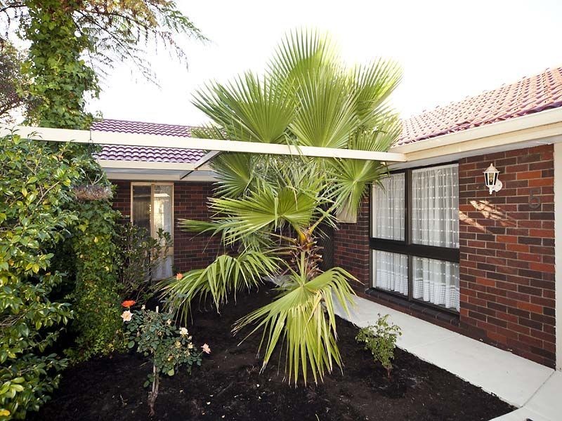 5 Hilltop Rise, Willetton WA 6155