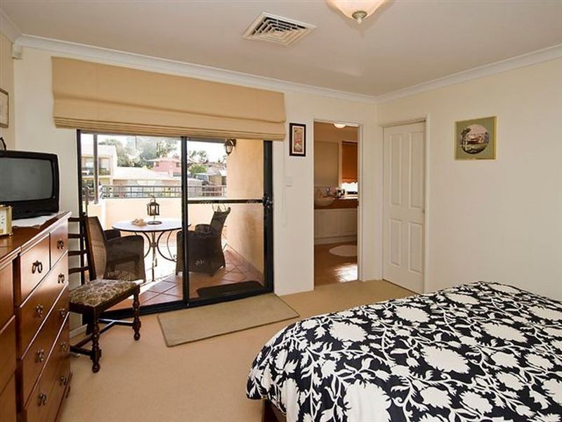 3 Corbel Street, Shelley WA 6148
