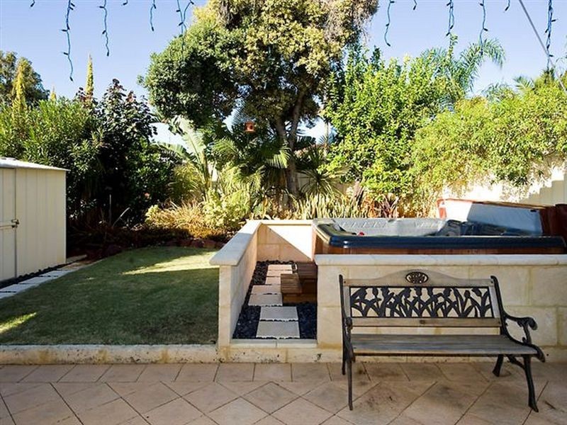 3 Corbel Street, Shelley WA 6148