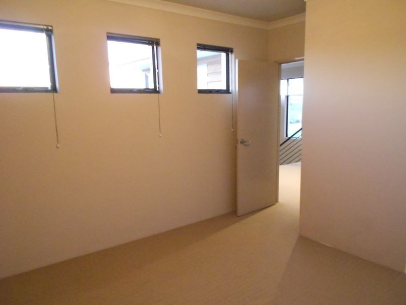 8 Imperial Gate, Success WA 6164