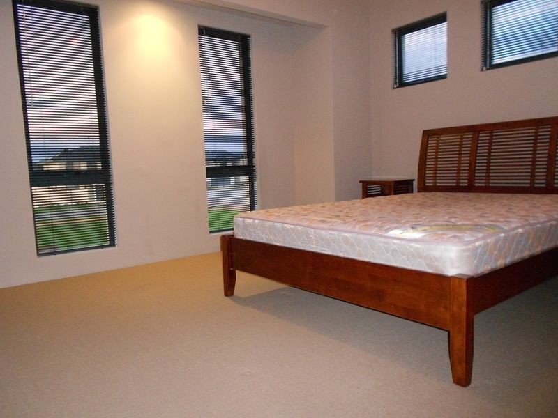 8 Imperial Gate, Success WA 6164