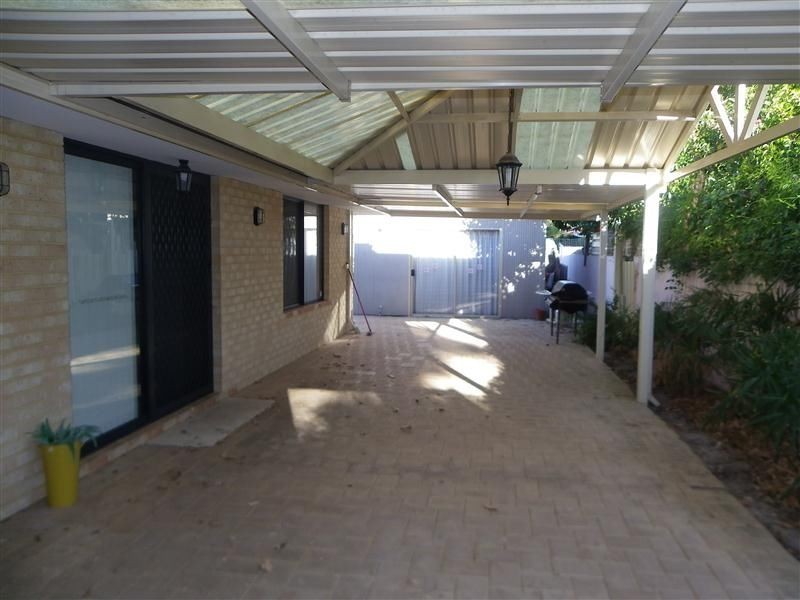 15 Glennon Way, Rossmoyne WA 6148