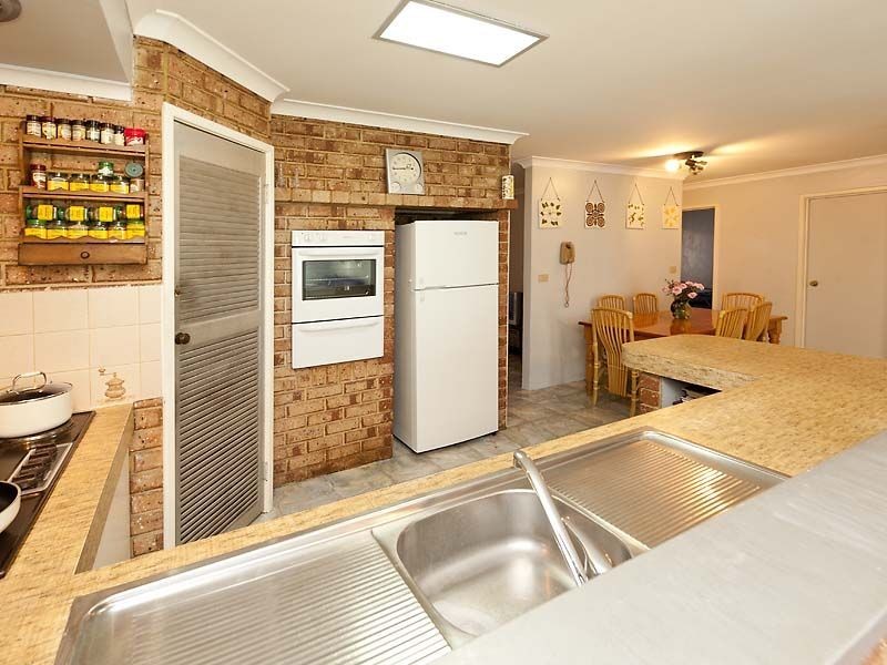 2 Stainton Place, Leeming WA 6149