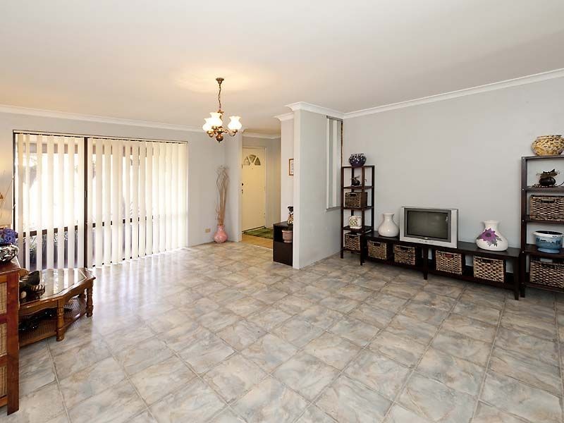 2 Stainton Place, Leeming WA 6149