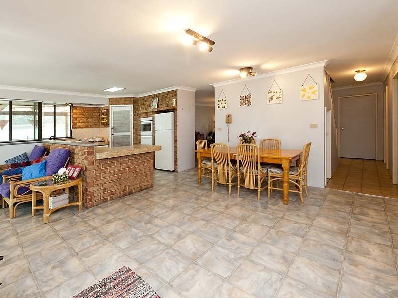 2 Stainton Place, Leeming WA 6149