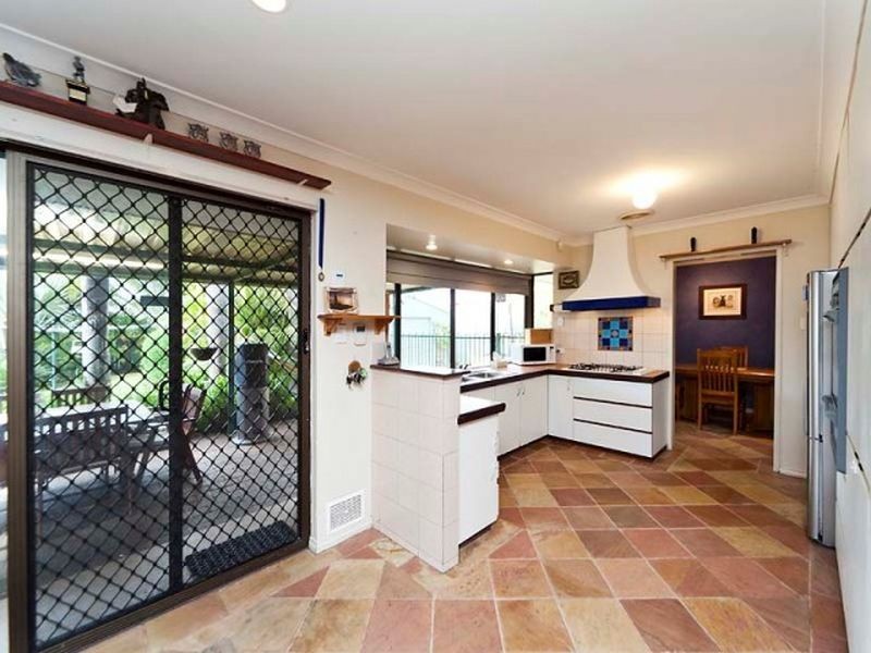 90 Shillington Way, Thornlie WA 6108