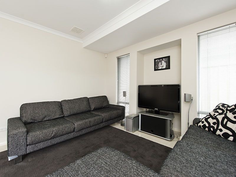 3/14 Hendra Street, Cloverdale WA 6105