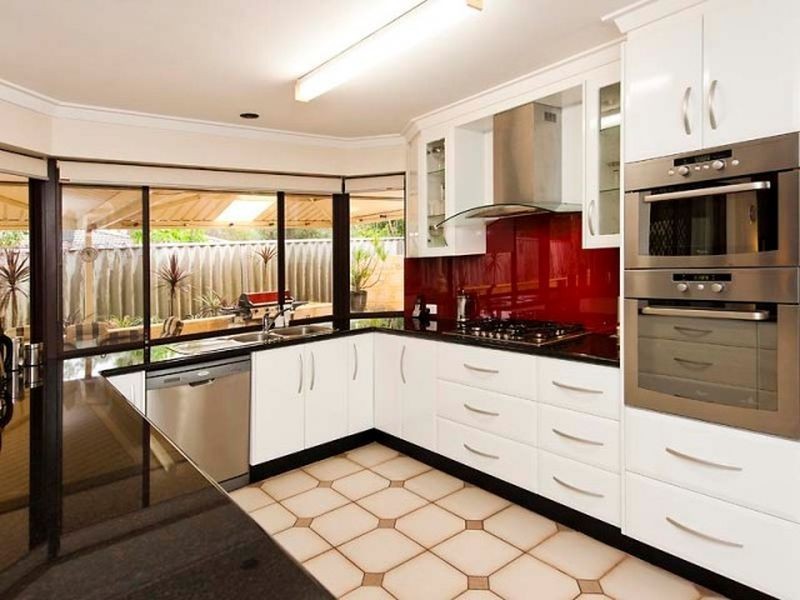 11 Empen Court, Leeming WA 6149