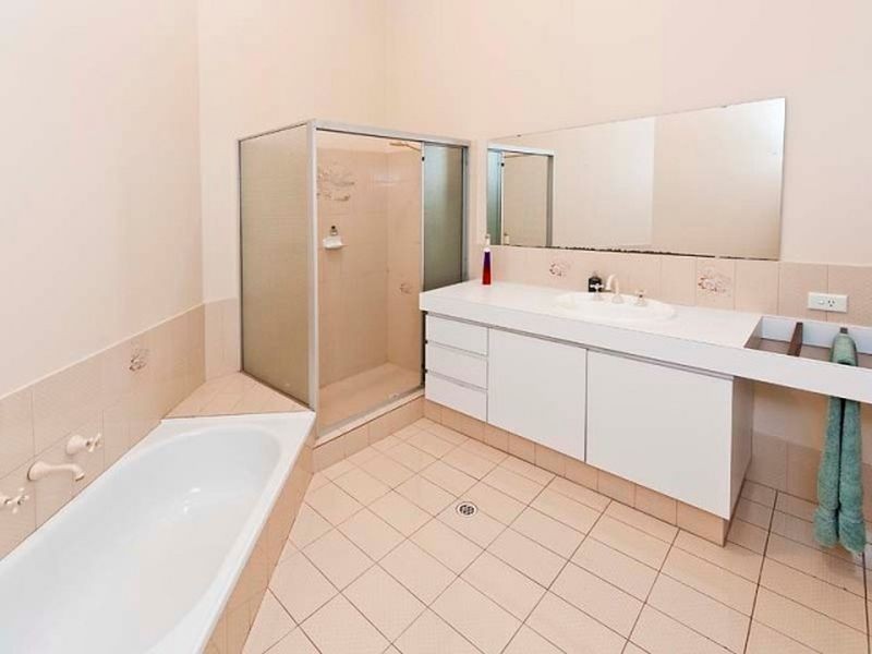 11 Empen Court, Leeming WA 6149