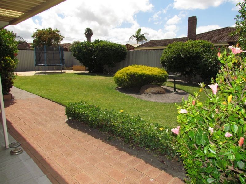 4 Rorie Place, Willetton WA 6155