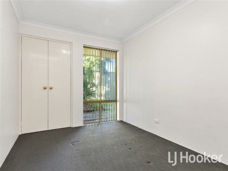 8 Diviney Court, Parkwood WA 6147