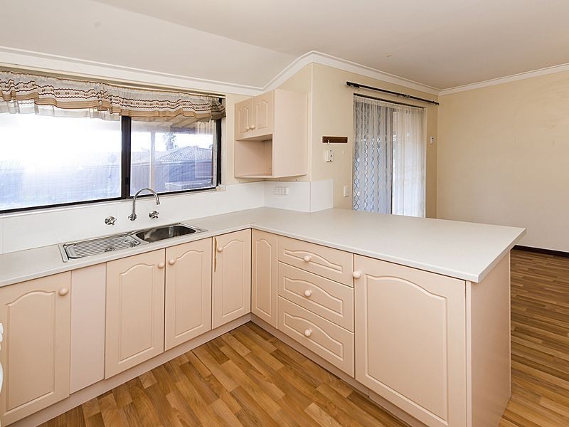 19 Keslake Way, Parkwood WA 6147