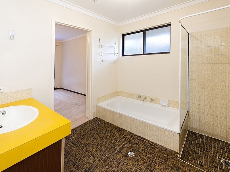 19 Keslake Way, Parkwood WA 6147