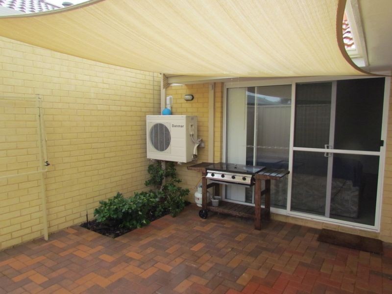11/42 Merrifield Avenue, Kelmscott WA 6111