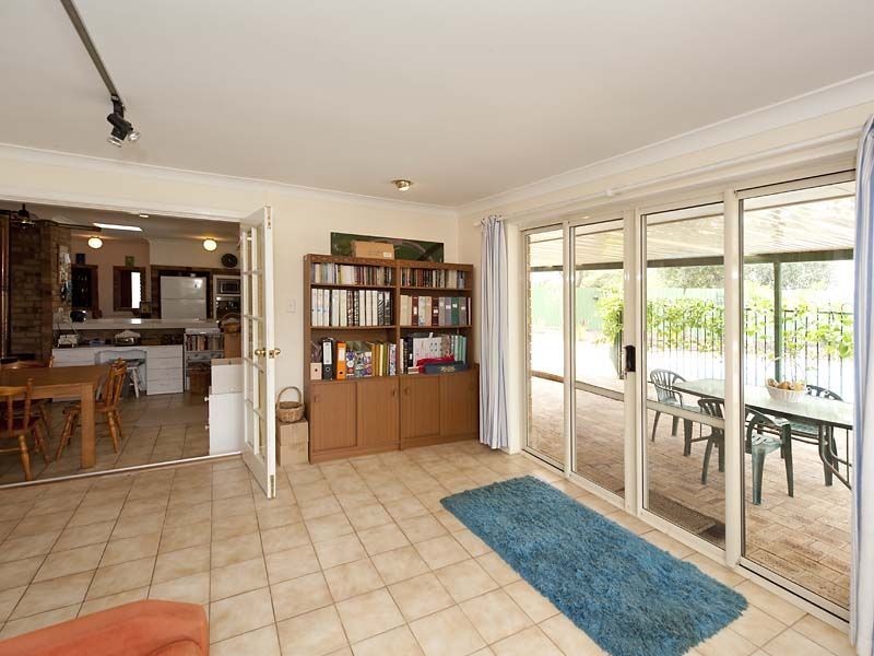 8 Envall Way, Leeming WA 6149