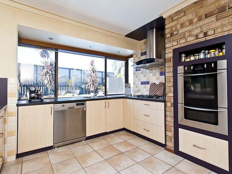 9 Woodlark Place, Willetton WA 6155