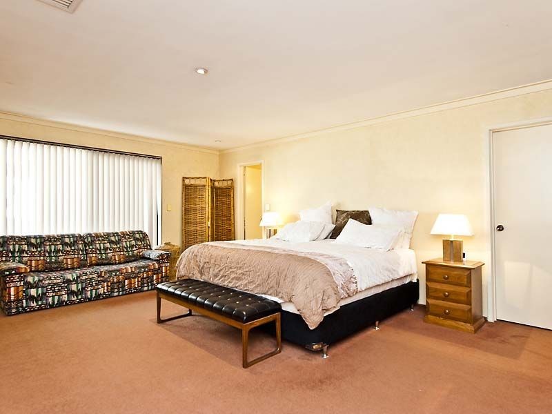 9 Woodlark Place, Willetton WA 6155