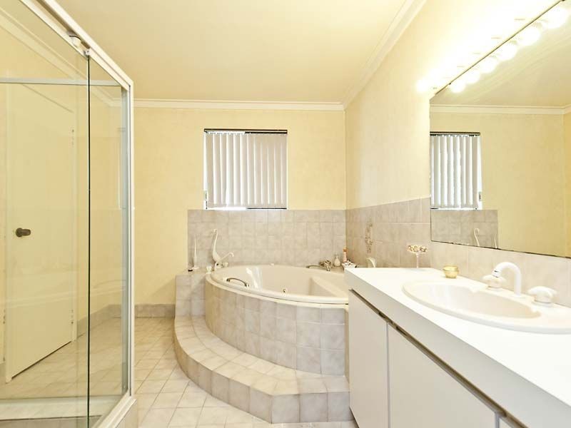 9 Woodlark Place, Willetton WA 6155