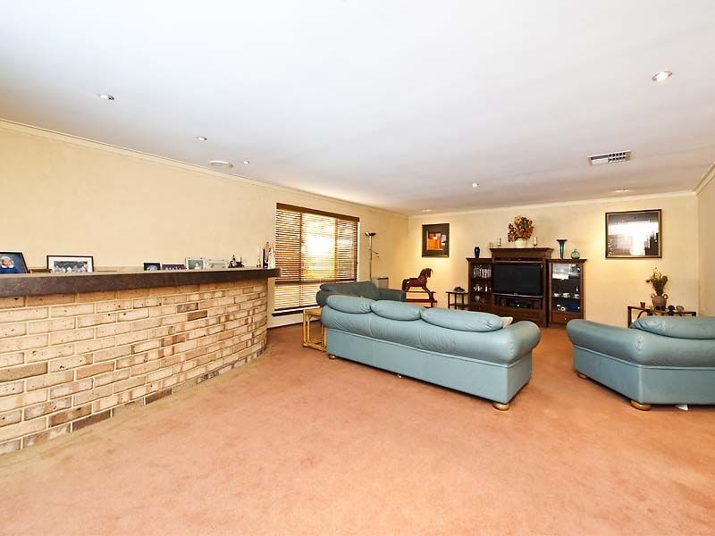 9 Woodlark Place, Willetton WA 6155