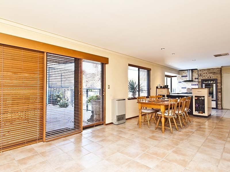 9 Woodlark Place, Willetton WA 6155