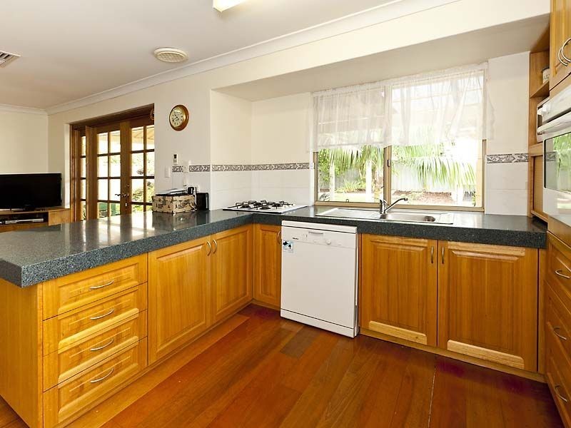 15 Macquarie Way, Willetton WA 6155
