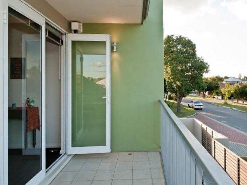 106 Gladston Road, Rivervale WA 6103