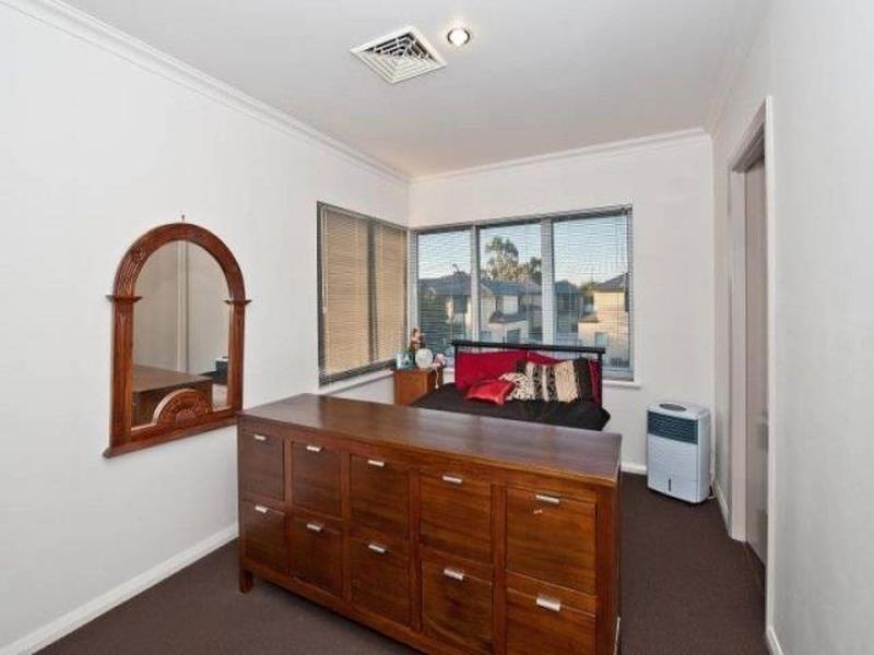 106 Gladston Road, Rivervale WA 6103