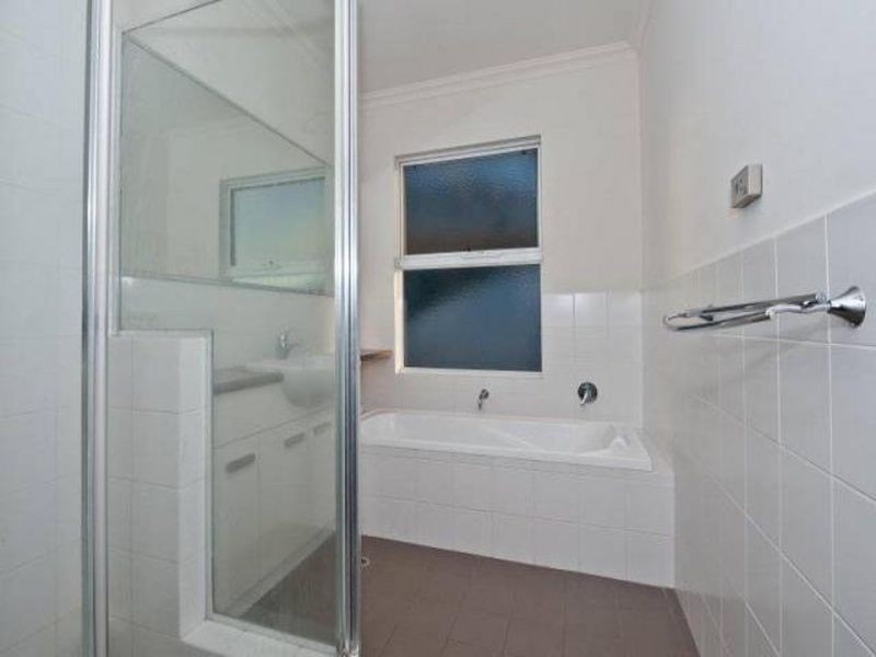 106 Gladston Road, Rivervale WA 6103