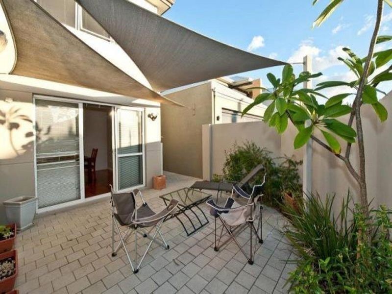 106 Gladston Road, Rivervale WA 6103