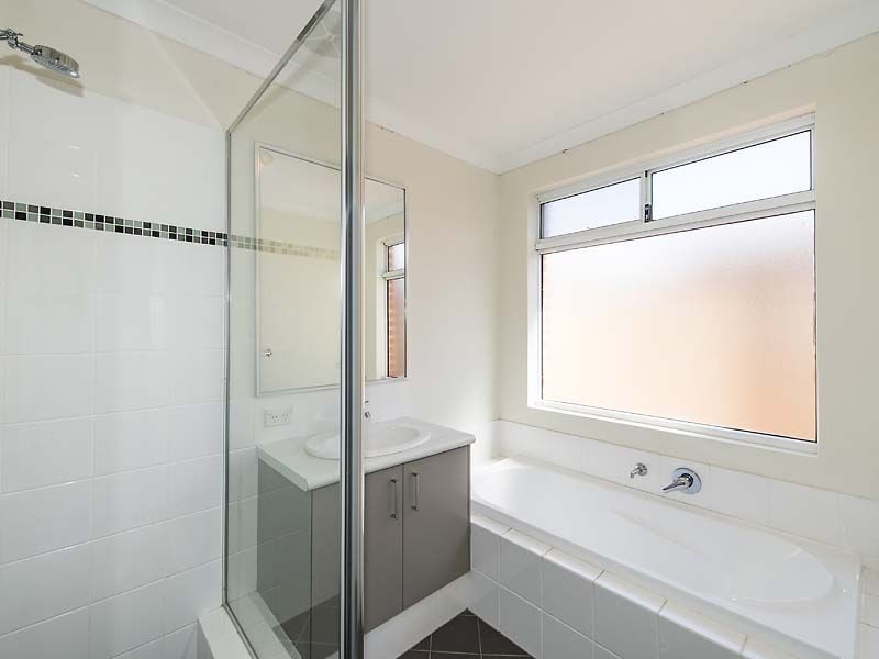 3/54 Sixth  Road, Armadale WA 6112