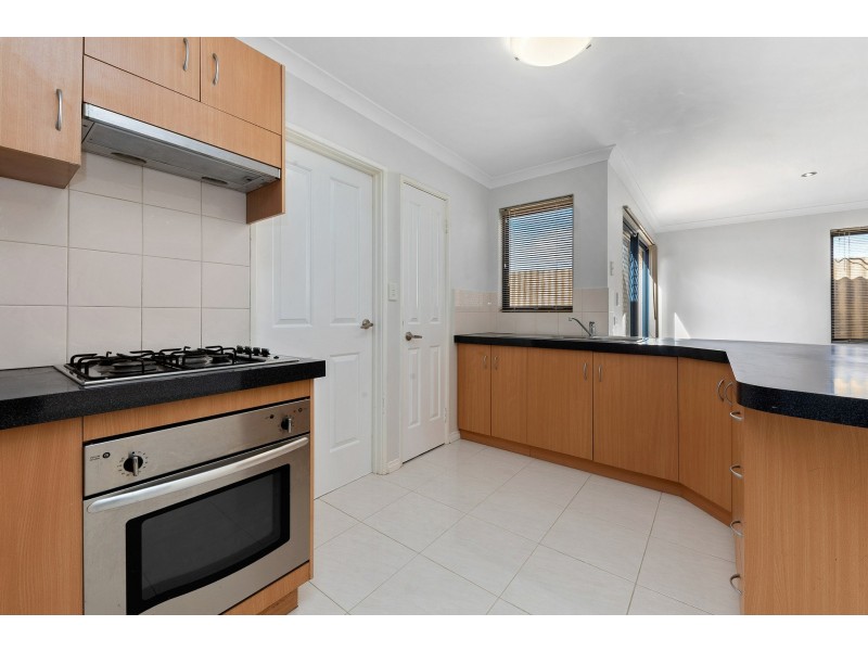 2/8 Westlake Street, Wilson WA 6107